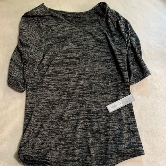 Women’s top - Picture 1 of 1